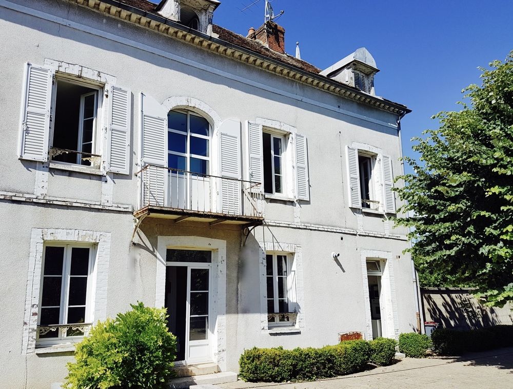 Villa Clement Appart'Hotel Sens Exterior photo